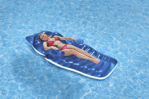 85687 | Adjustable Chaise Floating Lounge - Lifestyle 2