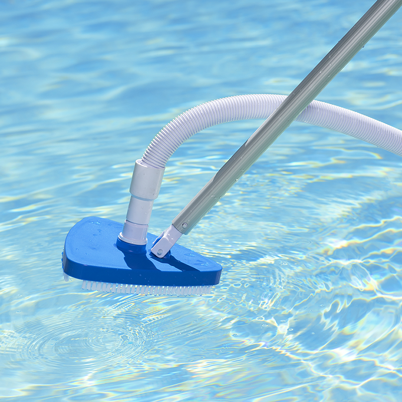 Triangle Vinyl Liner Vacuum – Poolmaster